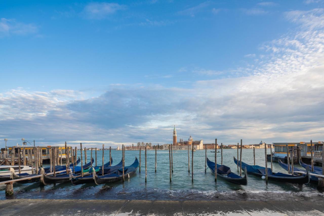 Lion Palace - San Marco R&R Венеція Екстер'єр фото